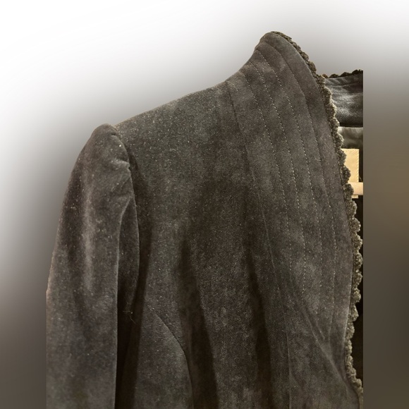 Black Sueded Jacket with Decorative Button-1980’s Vintage from Japan - Picture 2 of 5